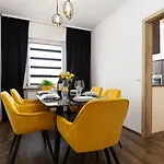 Luxx Mm, Airport - Parkplatz - Kueche - Balkon Apartmán Trunkelsberg