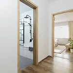 Luxx Mm, Airport - Parkplatz - Kueche - Balkon *