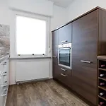Apartmán Luxx Mm, Airport - Parkplatz - Kueche - Balkon *