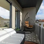 Luxx Mm, Airport - Parkplatz - Kueche - Balkon *