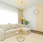 Apartmán Luxx Mm, Airport - Parkplatz - Kueche - Balkon *