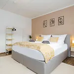 Apartmán Luxx Mm, Airport - Parkplatz - Kueche - Balkon *