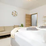 Apartmán Luxx Mm, Airport - Parkplatz - Kueche - Balkon *