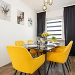 Luxx Mm, Airport - Parkplatz - Kueche - Balkon Apartmán *
