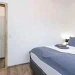 Apartmán Luxx Mm, Airport - Parkplatz - Kueche - Balkon Trunkelsberg