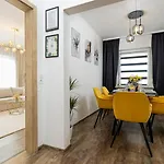Apartmán Luxx Mm, Airport - Parkplatz - Kueche - Balkon *
