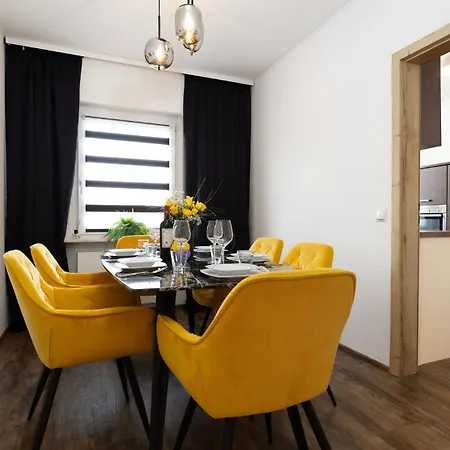 Luxx Mm, Airport - Parkplatz - Kueche - Balkon Apartmán Trunkelsberg