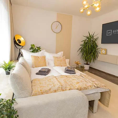 Luxx Mm, Airport - Parkplatz - Kueche - Balkon *