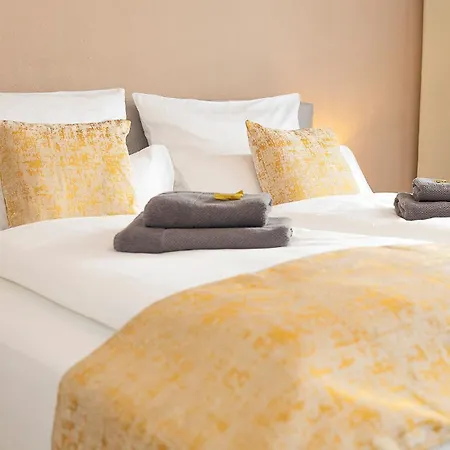 Luxx Mm, Airport - Parkplatz - Kueche - Balkon Apartman Trunkelsberg