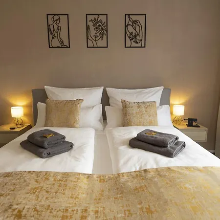 Luxx Mm, Airport - Parkplatz - Kueche - Balkon Apartman Trunkelsberg