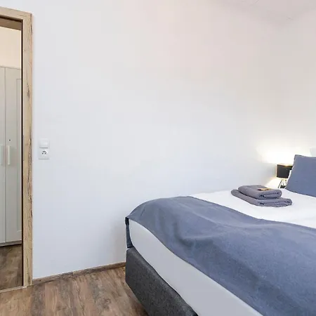 Apartmán Luxx Mm, Airport - Parkplatz - Kueche - Balkon Trunkelsberg